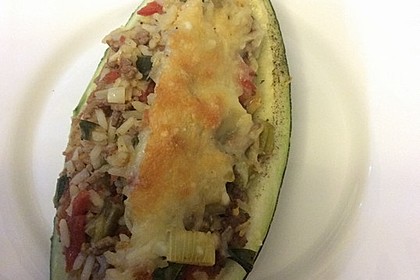 Zucchini mit Hackfleisch - Reis - Füllung 24