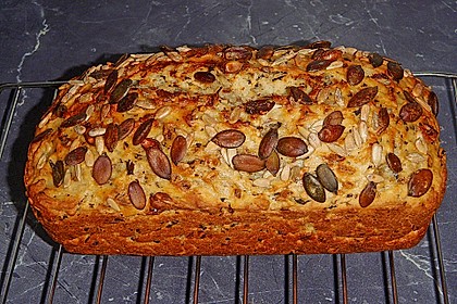 Zwiebelbrot 16