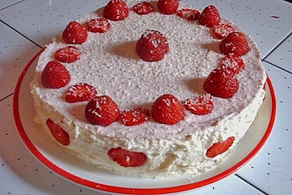 Erdbeertorte mit Quarkcreme