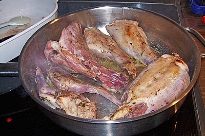 In Rotwein geschmorte Kaninchenkeulen mit Spätzle 7