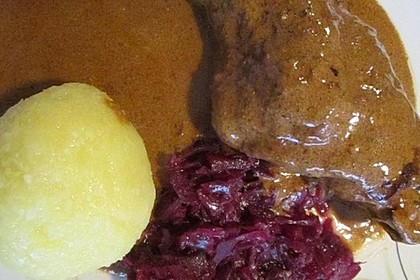 In Rotwein geschmorte Kaninchenkeulen mit Spätzle 5