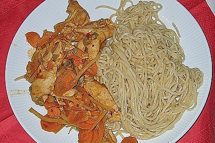 Gebratenes Hühnchen mit Mie-Nudeln 45