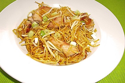Gebratenes Hühnchen mit Mie-Nudeln 10