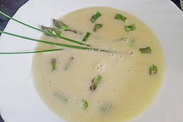 Grüne Spargelsuppe