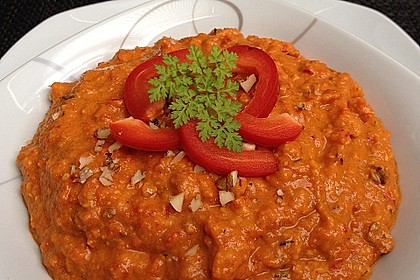 Walnuss - Paprika - Paste