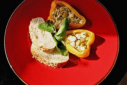 Paprikah&auml;lften mit Schafsk&auml;sef&uuml;llung