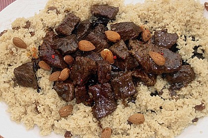 Rindfleisch - Tajine mit Mandeln und Backpflaumen
