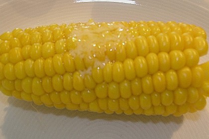 Maiskolben mit Butter 15