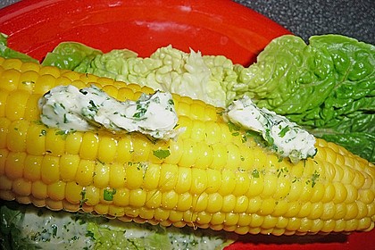Maiskolben mit Butter 16