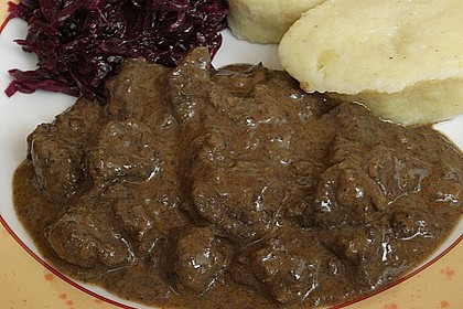 Hirsch - Ragout mit Rotweinso&szlig;e 3