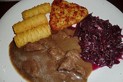 Hirsch - Ragout mit Rotweinso&szlig;e 5