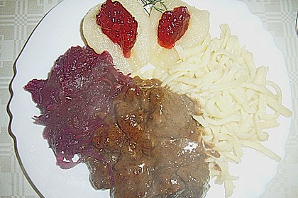 Hirsch - Ragout mit Rotweinso&szlig;e 2