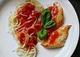H&auml;hnchen - Piccata mit Tomatenso&szlig;e
