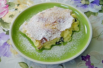 Topfenrahmstrudel mit Sahneguss 7