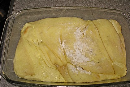 Topfenrahmstrudel mit Sahneguss 10
