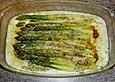 Gr&uuml;ner Spargel an Gorgonzolasauce