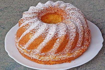 Ger&uuml;hrter Gugelhupf