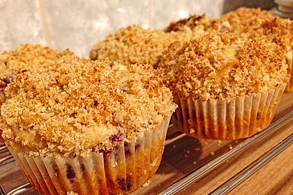 Kirsch - Muffins mit Kokosstreusel 12