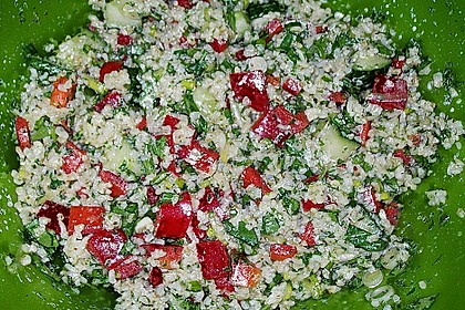 Bulgursalat mit Paprika und Petersilie