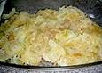 Schweineschnitzel mit Zwiebeln und Sahne