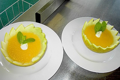 Melonenkaltschale mit Tabasco