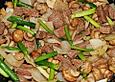 Chau Ngau Yuk - Rindfleisch mit Pilzen und Zwiebeln