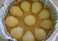 Gedeckter Birnenkuchen mit Waln&uuml;ssen