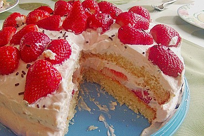 Sasis Erdbeer - Sahne - Torte 2