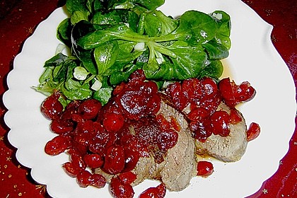 Warm ger&auml;ucherte Entenbrust auf Feldsalat mit Apfeldressing 2