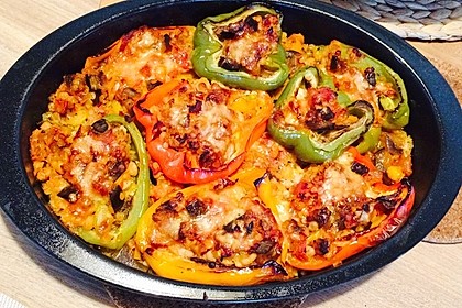Mit Ratatouille gefüllte und überbackene Paprika 12