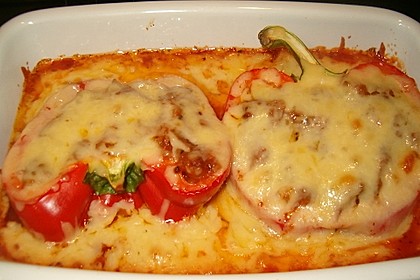 Mit Ratatouille gefüllte und überbackene Paprika 11