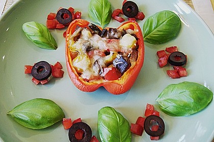 Mit Ratatouille gefüllte und überbackene Paprika 3