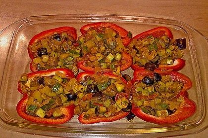 Mit Ratatouille gefüllte und überbackene Paprika 4