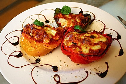 Mit Ratatouille gefüllte und überbackene Paprika 8