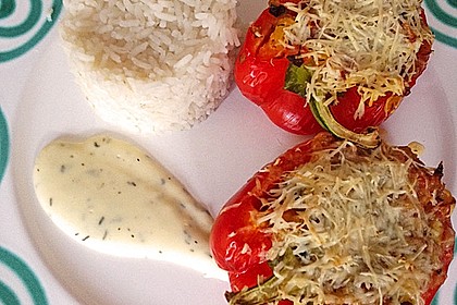 Mit Ratatouille gefüllte und überbackene Paprika 16