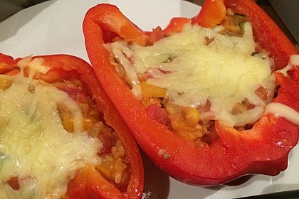 Mit Ratatouille gefüllte und überbackene Paprika 1