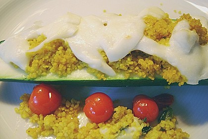Mit Couscous gef&uuml;llte und &uuml;berbackene Zucchini 1