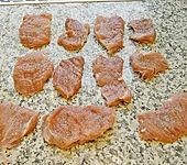 Schweinefilet auf S&uuml;&szlig;kartoffelp&uuml;ree mit Lebkuchenjus und Rosenkohl (Bild)