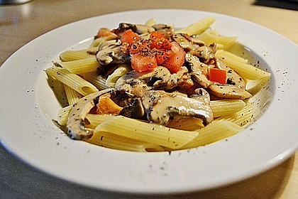 Makkaroni mit Gorgonzola - Sahne - So&szlig;e