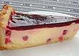 Johannisbeer - K&auml;sekuchen mit Cassis - Guss