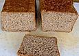 Dinkel - Hafer - Roggenbrot mit Datteln