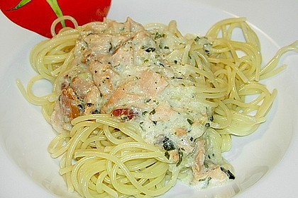 Schnelle Pasta mit fettarmer R&auml;ucherlachssauce 5