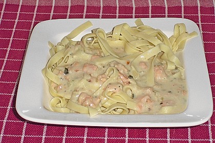 Schnelle Pasta mit fettarmer R&auml;ucherlachssauce 7