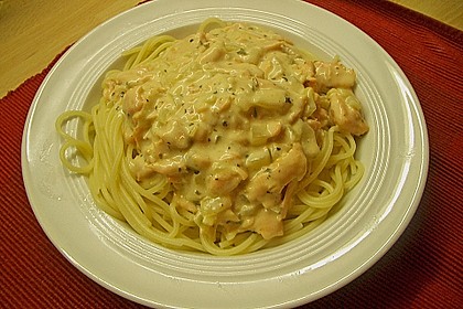 Schnelle Pasta mit fettarmer R&auml;ucherlachssauce 10