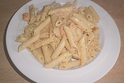 Schnelle Pasta mit fettarmer R&auml;ucherlachssauce 11