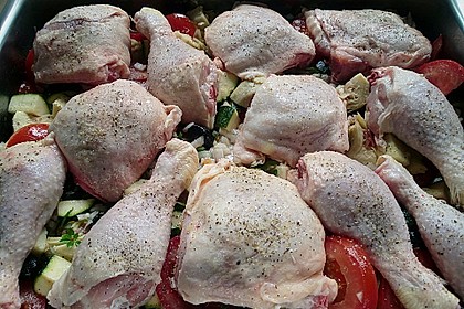 Zitronenh&auml;hnchen auf mediterranem Gem&uuml;sebett
