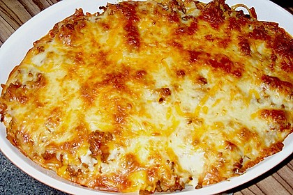 &Uuml;berbackene Spaghetti mit Tomatensauce und Sauce Hollandaise
