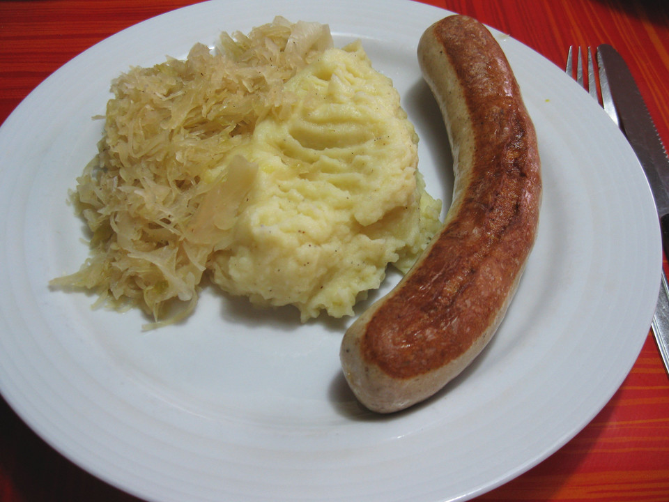 Silkes Bratwurst mit Sauerkraut und Kartoffeln (Rezept mit Bild ...