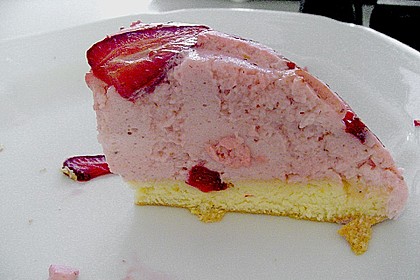 Erdbeerjoghurt - Kuppeltorte 3