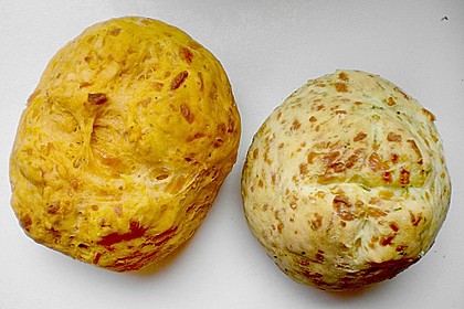 Bunte K&auml;sebr&ouml;tchen mit mediterranem Touch